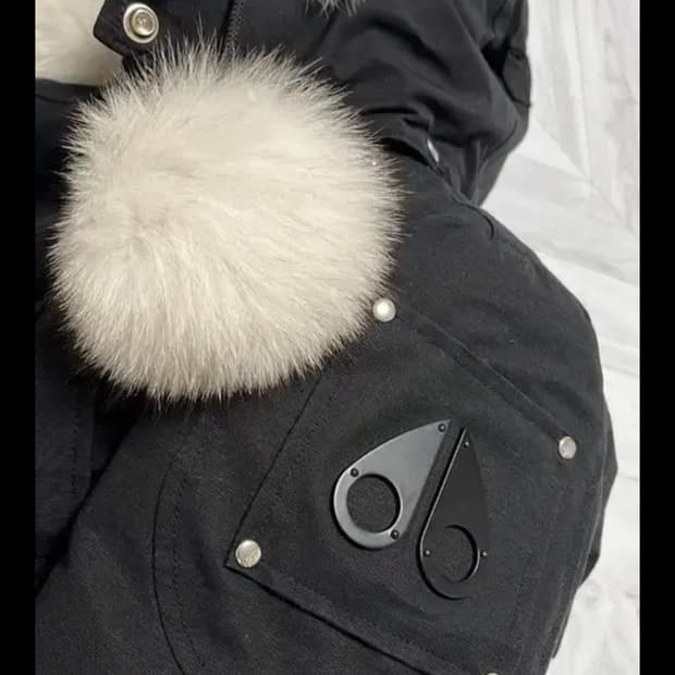 무스너클 여성 봄버 3번착용 m사이즈 하자 ㄴㄴ ssss급