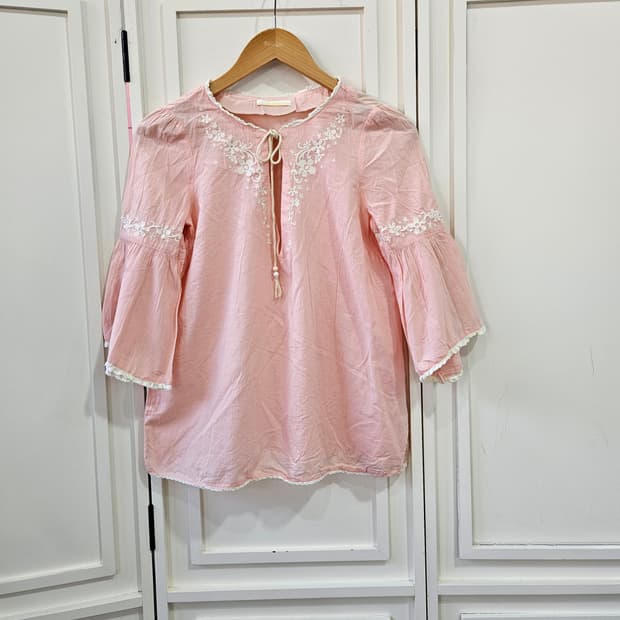 자수 태슬 블라우스