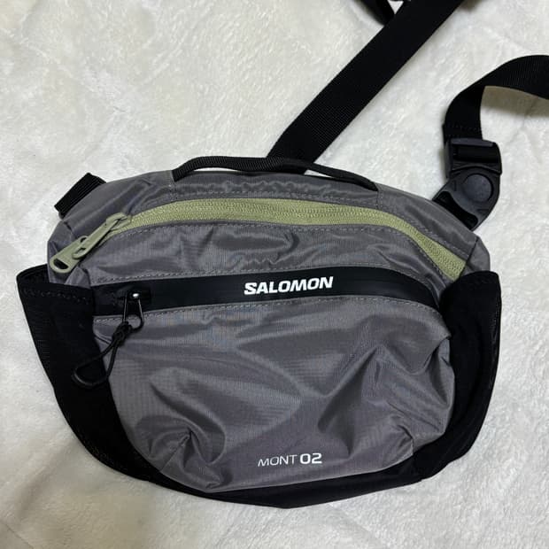 살로몬 MONT 02 힙색/슬링백 그레이