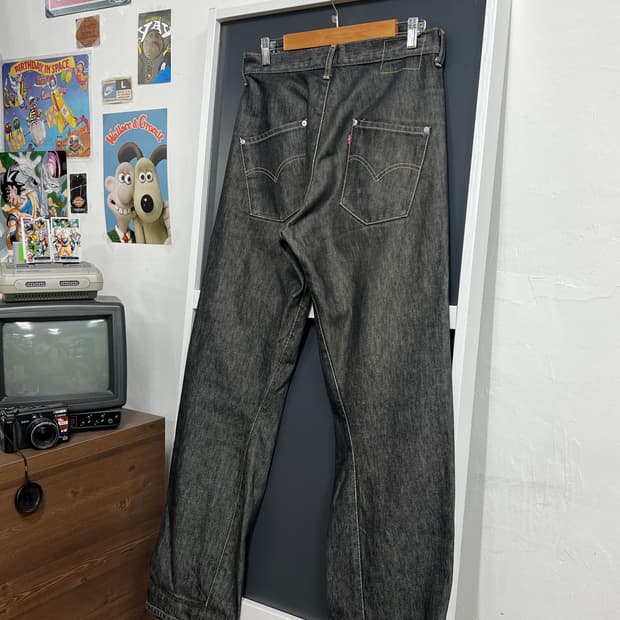 Levis 리바이스 엔지니어드 루즈핏 부츠컷 데님 팬츠