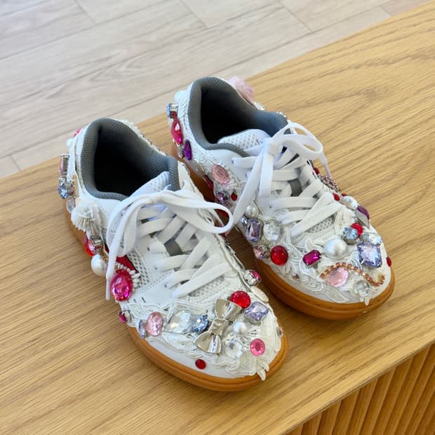 꼼데가르송 걸 X 미즈노 sneakers