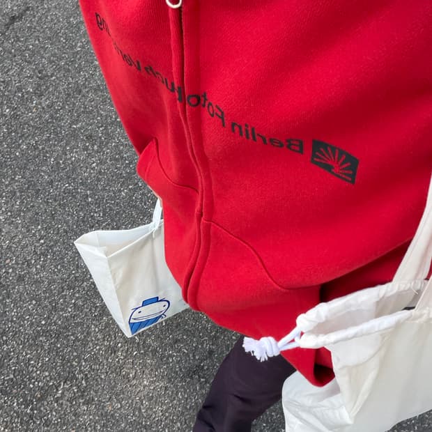 베를린포토북디스트리뷰션 로고 후디 red s