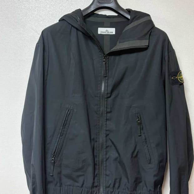 스톤아일랜드 바람막이