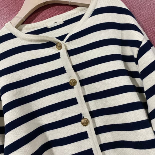 LIBRE 스트라이프 가디건