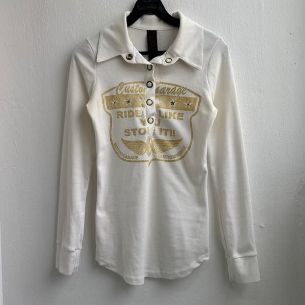 Vintage Graphic Snap Button Collared Top