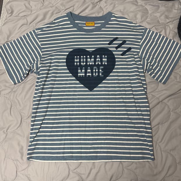 ( 1회 착용 L ) 휴먼 메이드 하트 스트라이프 티셔츠 블루