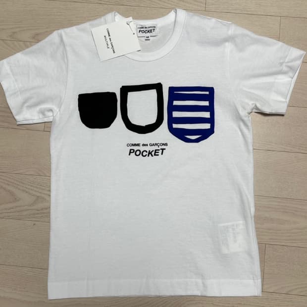 꼼데가르송 포켓 플레이 티셔츠 새상품