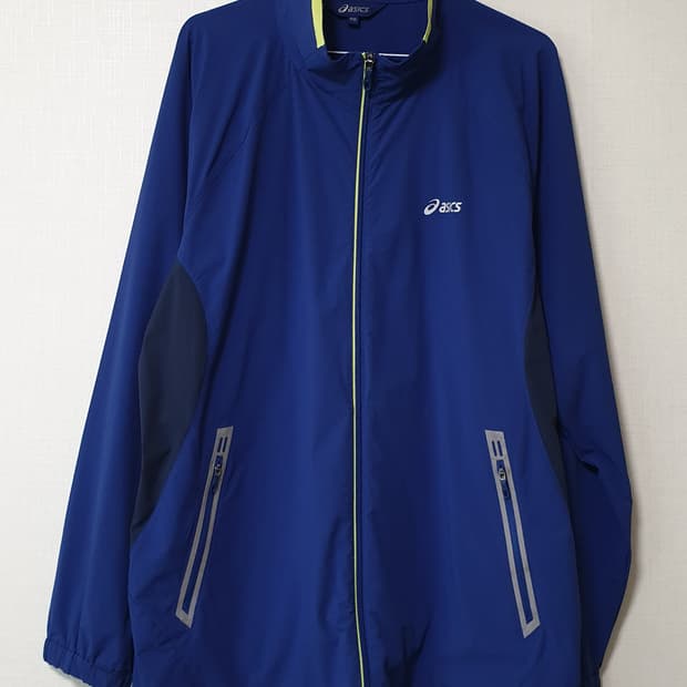 아식스 바람막이 자켓 110사이즈 