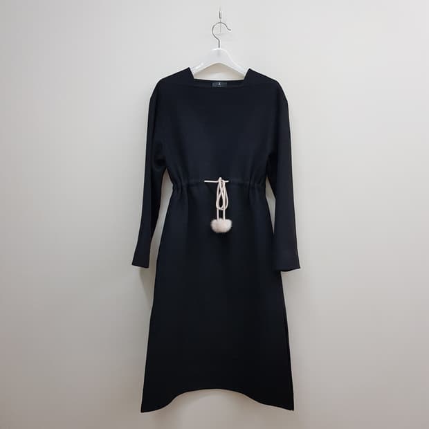 한섬 랑방 울 100% 스트링 디테일 원피스 76-90-155사이즈