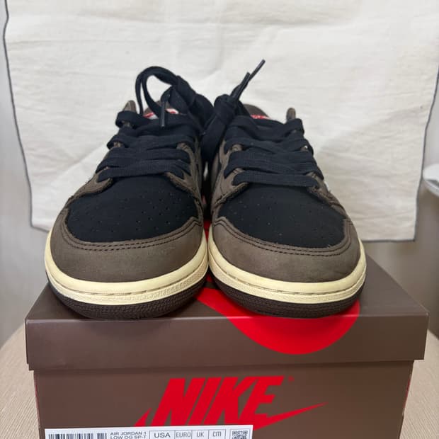 나이키 조던1 로우 트래비스 스캇 OG