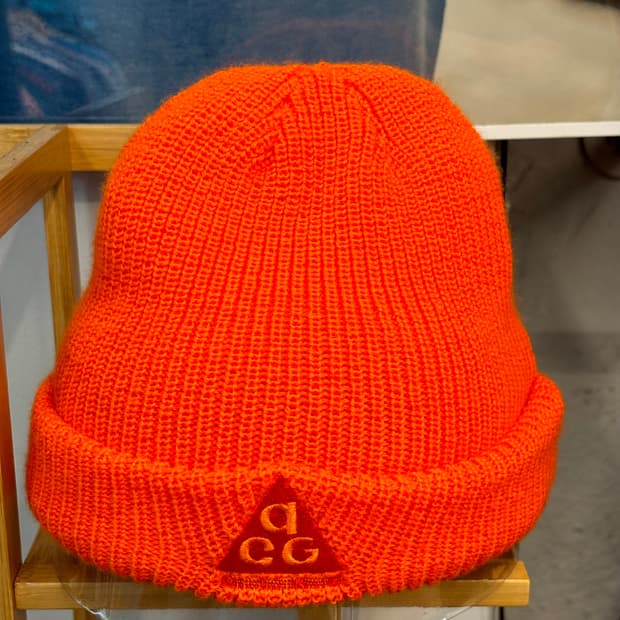 나이키 ACG 오렌지 비니 OS