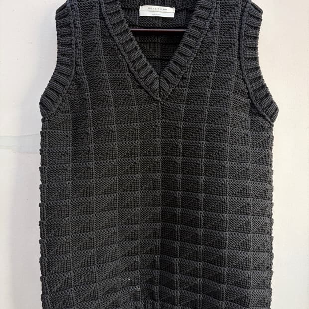 1017 알릭스 9SM 케이블 니트 스웨터 베스트 블랙 ALYX 조끼