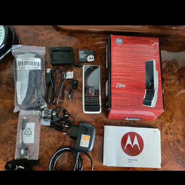 모토로라 킥슬라이더 중고폰 정상해지 공기기 학생폰 SK 용 3G 폰