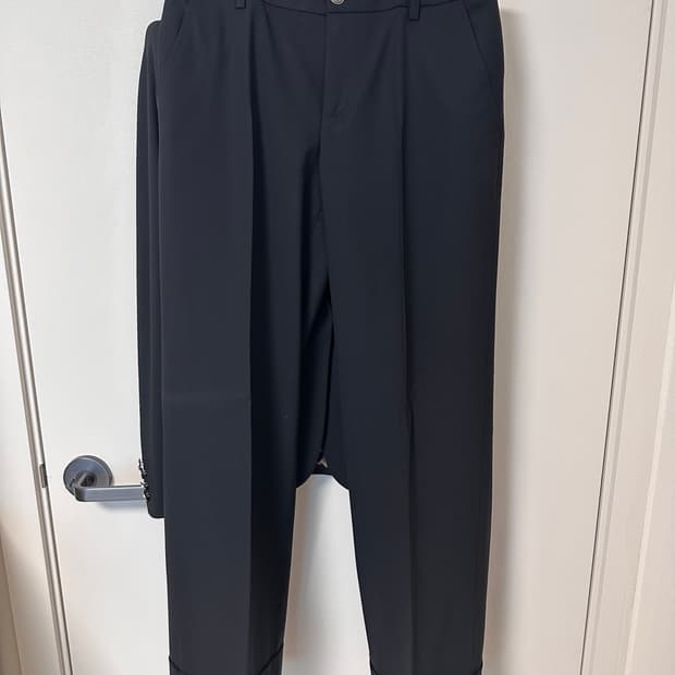 돌체앤가바나 세미와이드 슬랙스 40사이즈