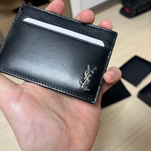 생로랑 모노그램 실버 카드지랒