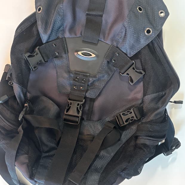 오클리 백팩