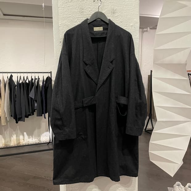 지에다 오버사이즈 랩 코트