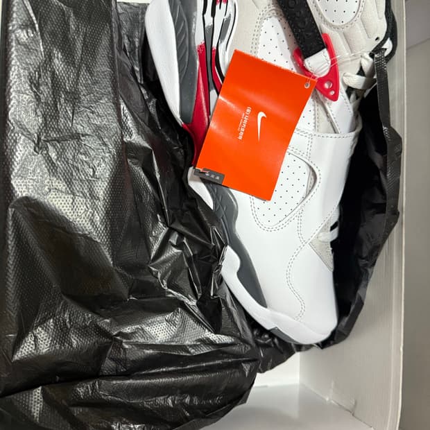 275 새제품 조던 8 레트로 벅스버니 2025 305381-100