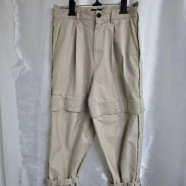 HARE 베이지 버클 디테일 면바지 (1829)