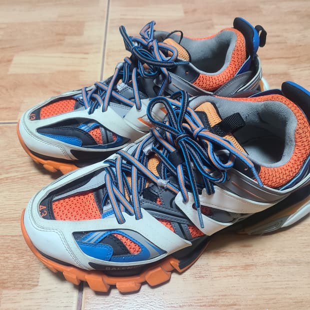 정품 발렌시아가 트랙S 43(270추천)