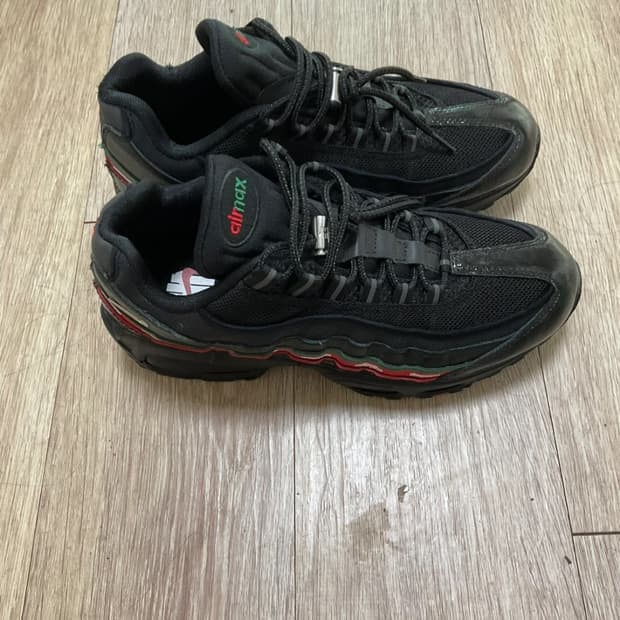 나이키x언디핏 에어맥스95