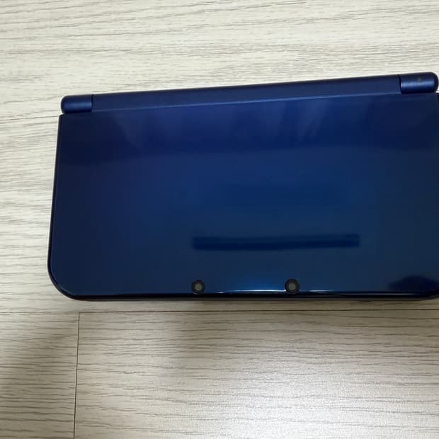 닌텐도 new 3ds xl + 게임칩 4개 (상태 좋음)