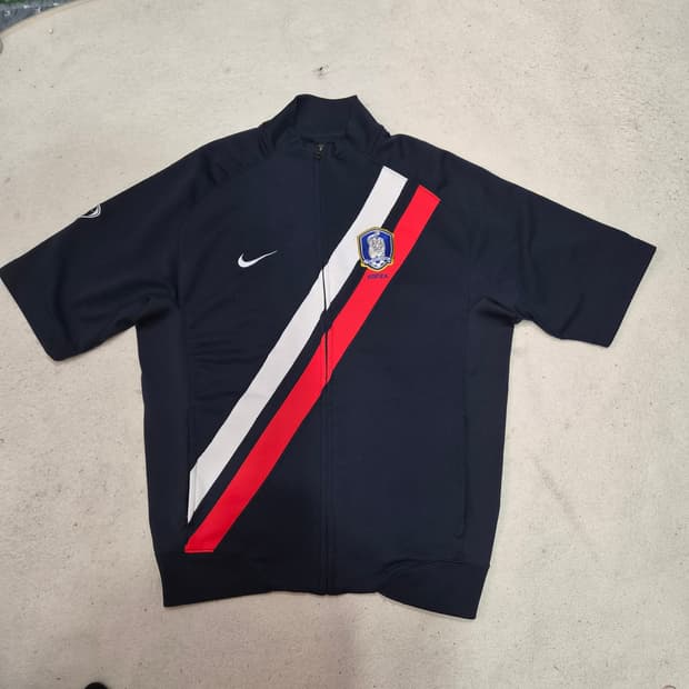 나이키  국대져지  반팔집업100