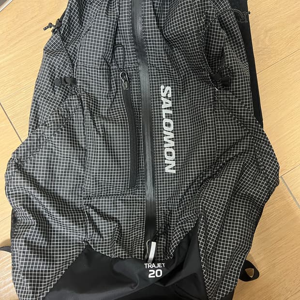 살로몬 트라제 백팩 20L