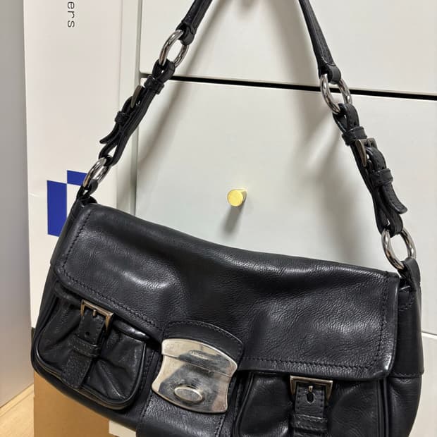 프라다 레더 투포켓 숄더백