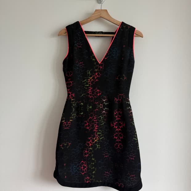 산드로(SANDRO) 슬리브리스 원피스