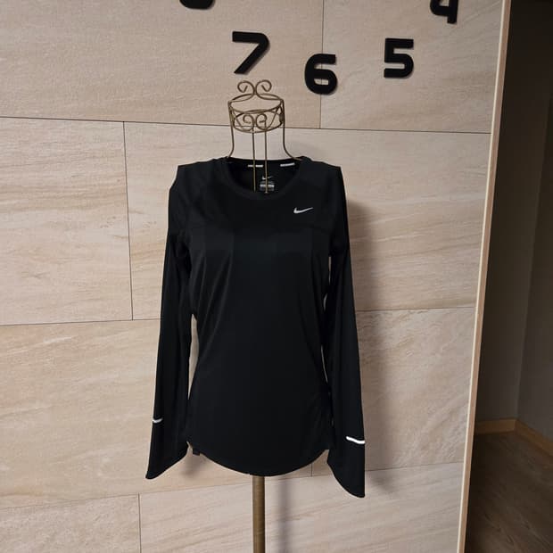 [s] 나이키 러닝 드라이핏 여성 긴팔티 런닝복