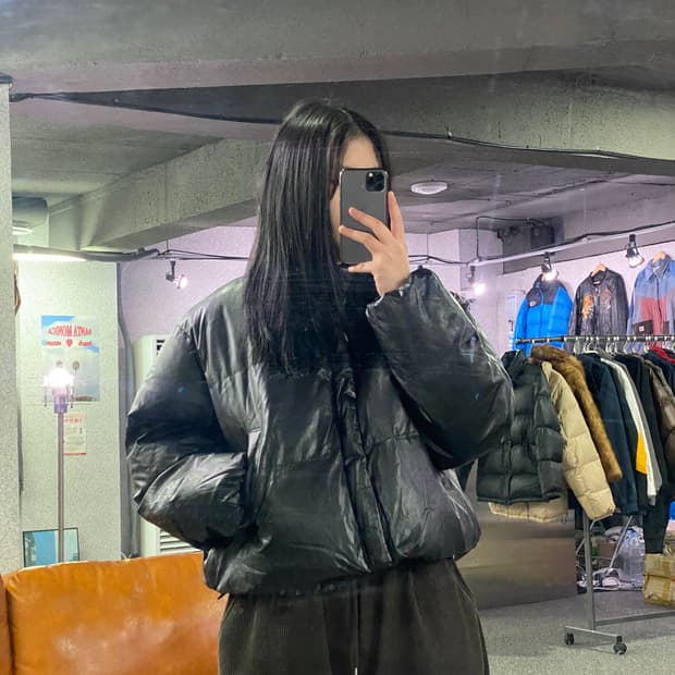 코드그라피 유틸리티 에코 레더 블랙 크롭 패딩 B3813