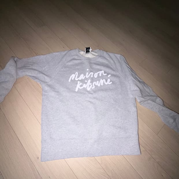 메종키츠네 맨투맨 그레이 m