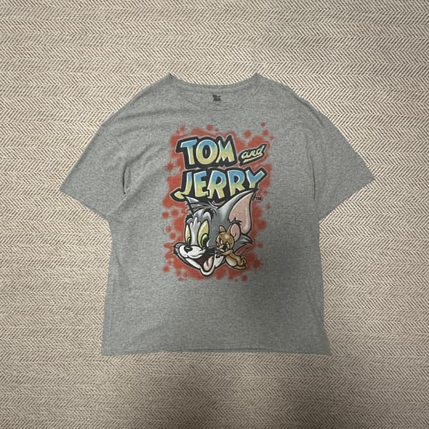 VINTAGE tom and jerry t-shirt