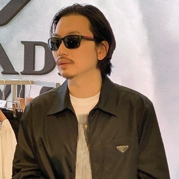 프라다 리네아로사 스포츠 선글라스