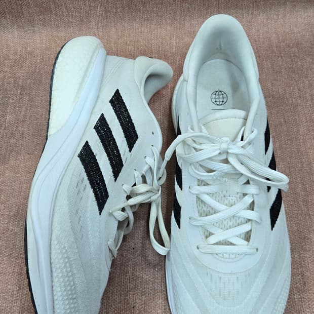 아디다스275mm- 슈퍼뇨바3  런닝화  스니커즈