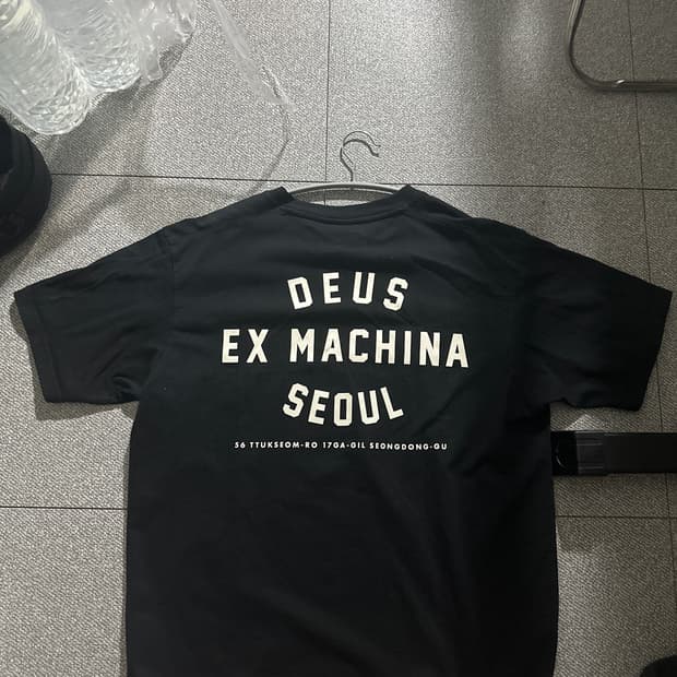 데우스 엑스 마키나 서울 어드레스 티셔츠 새상품