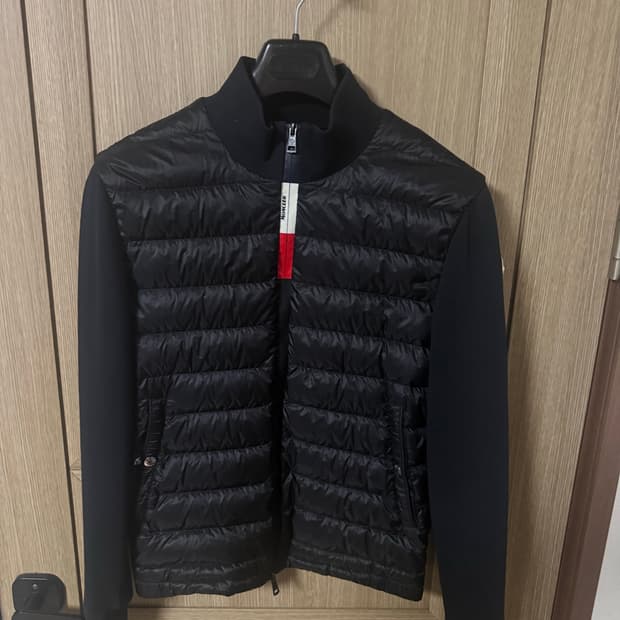 몽클레어 MAGLIA 니트패딩 블랙