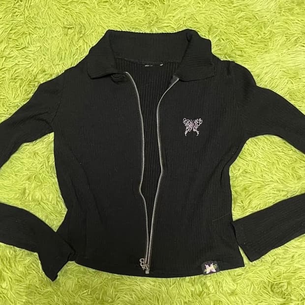 배디 슬림핏 크롭 나비 집업 가디건