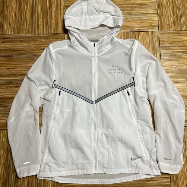 나이키 러닝 자켓 화이트 국내 L