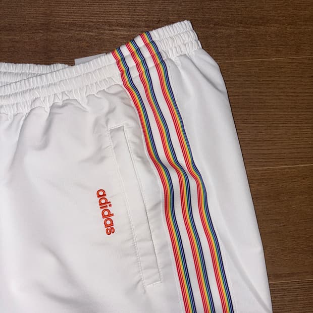 아디다스 트랙팬츠 삼선 무지개 레인보우