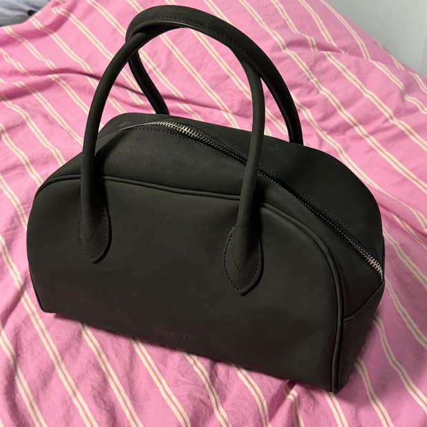 새상품) 시눈 토트백 스무스백 블랙