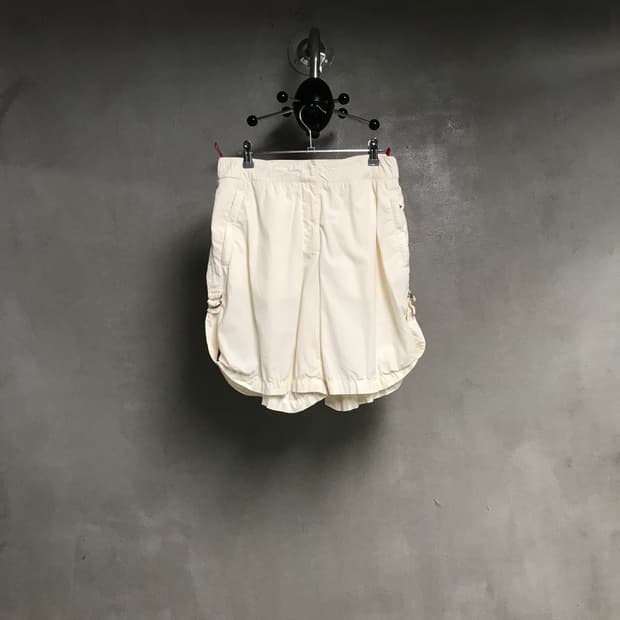 프라다 스포츠 반바지 아이보리 44(W)
