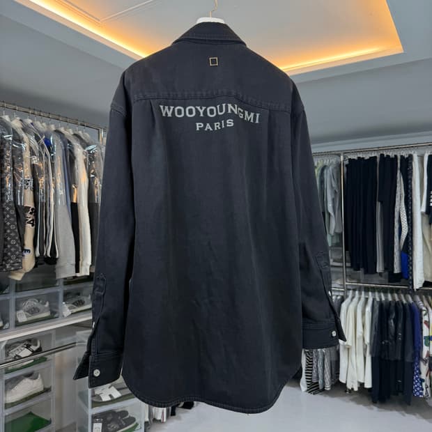 [리오브] 우영미 백로고 데님 셔츠