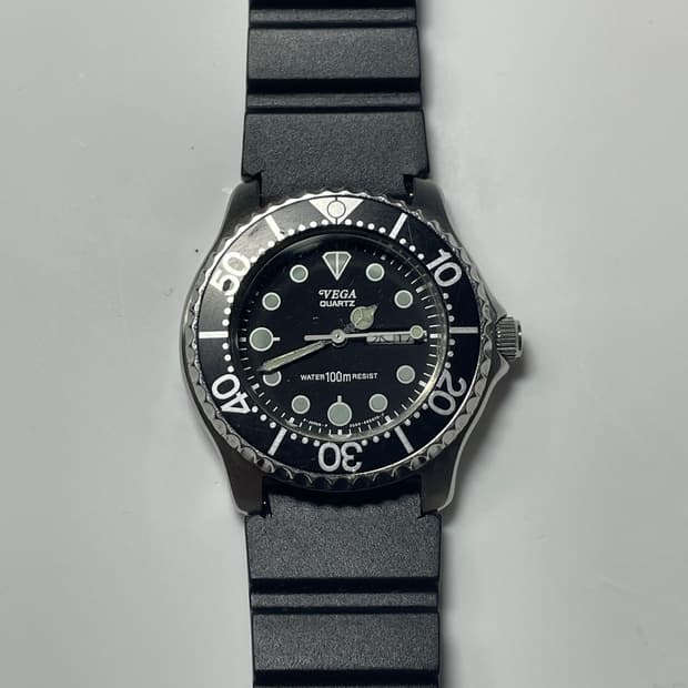 CITIZEN VEGA - 1990s Diver Watch Quartz 