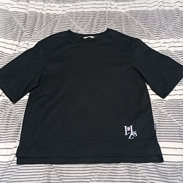 헤지스 오버핏반팔 실측95 여성66 가슴52 기장63