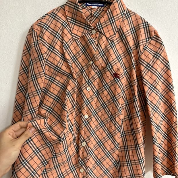 버버리 살몬핑크 체크 9부 셔츠