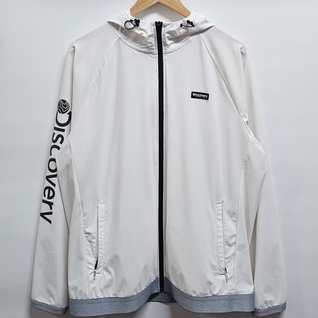 디스커버리 화이트 후드 바람막이 105