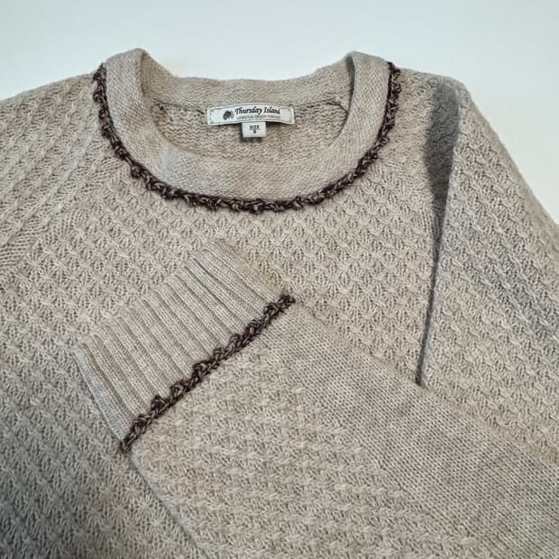 썰스데이 아일랜드 베이지 긴팔 니트 빈티지스타일
