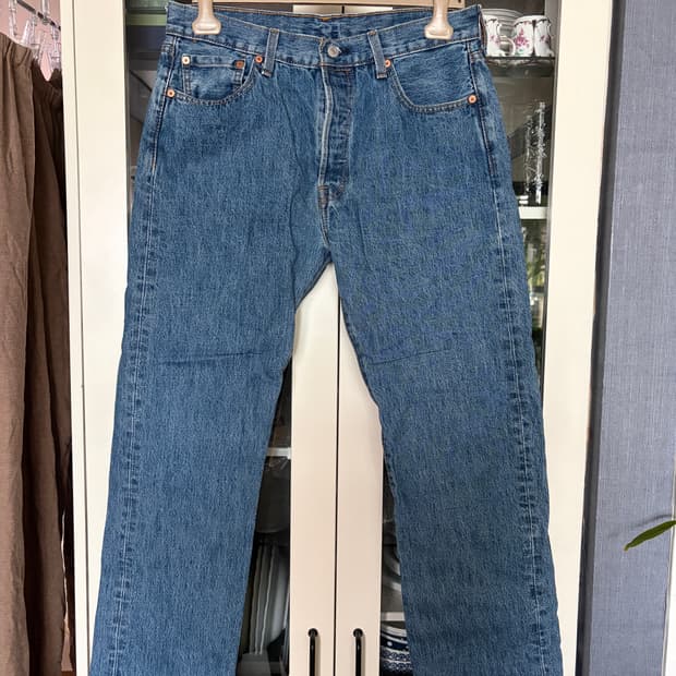 리바이스 501 오리지널 핏 미디엄 워시 33사이즈